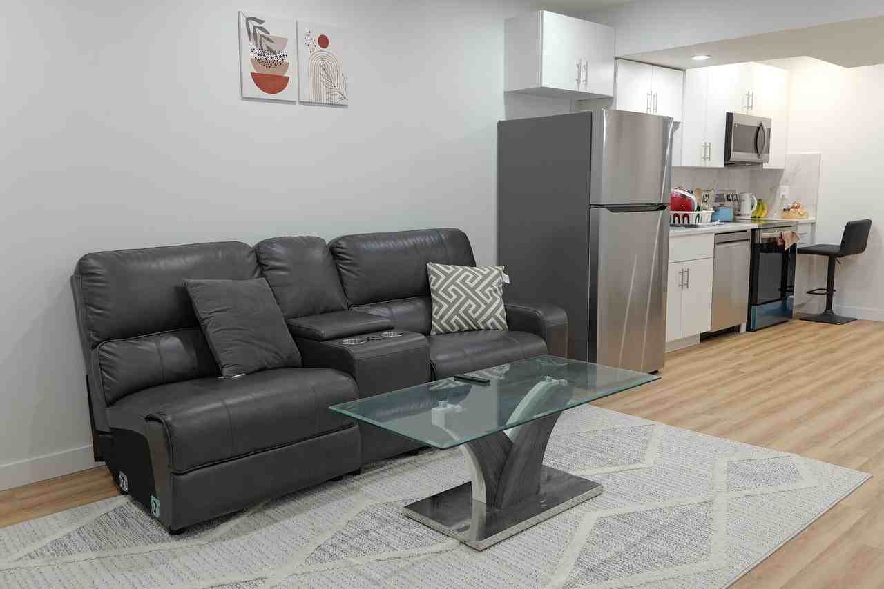 16711 30 Ave Sw - Photo 5 of 8