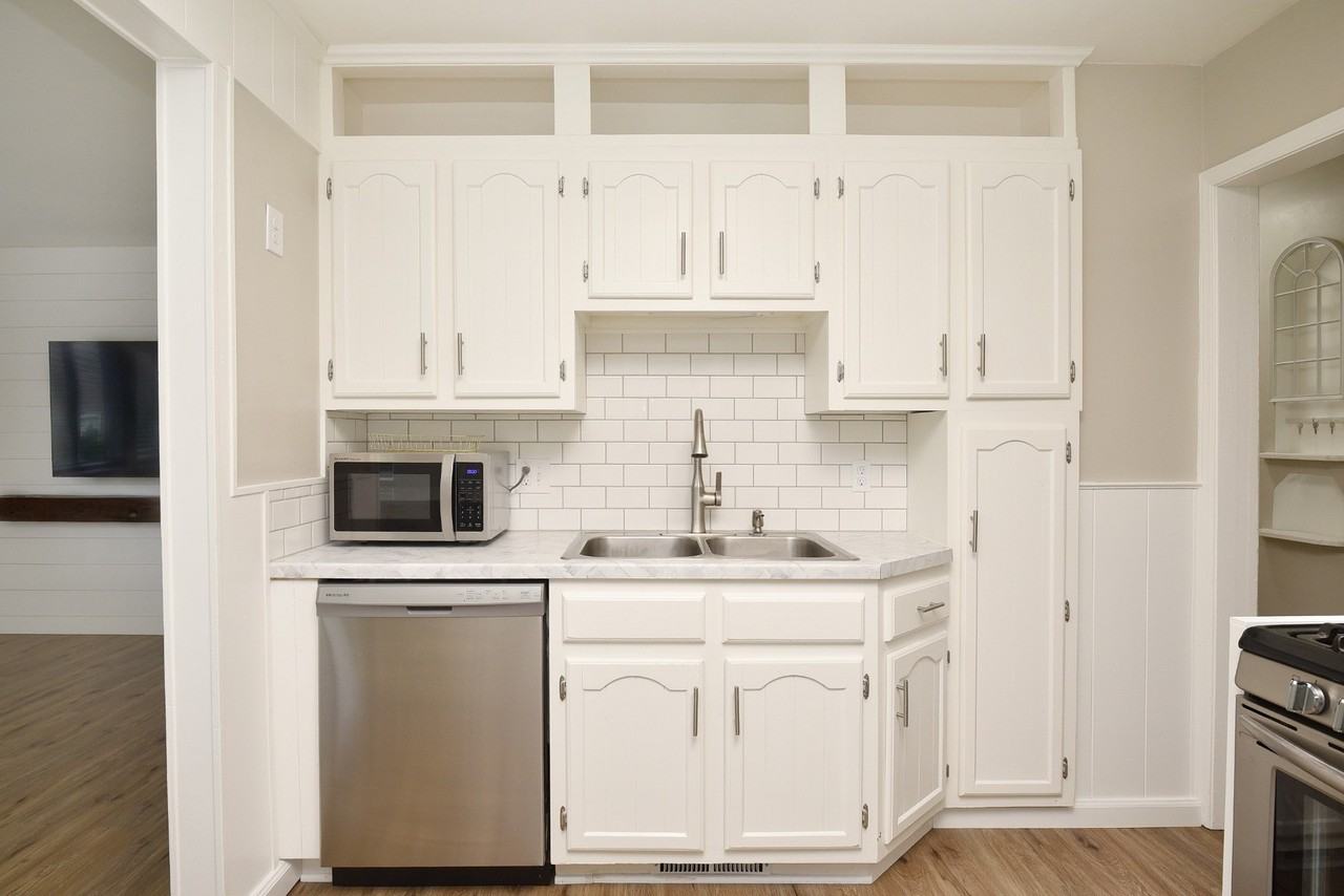 2943 Horton St #NA - Photo 3 of 33