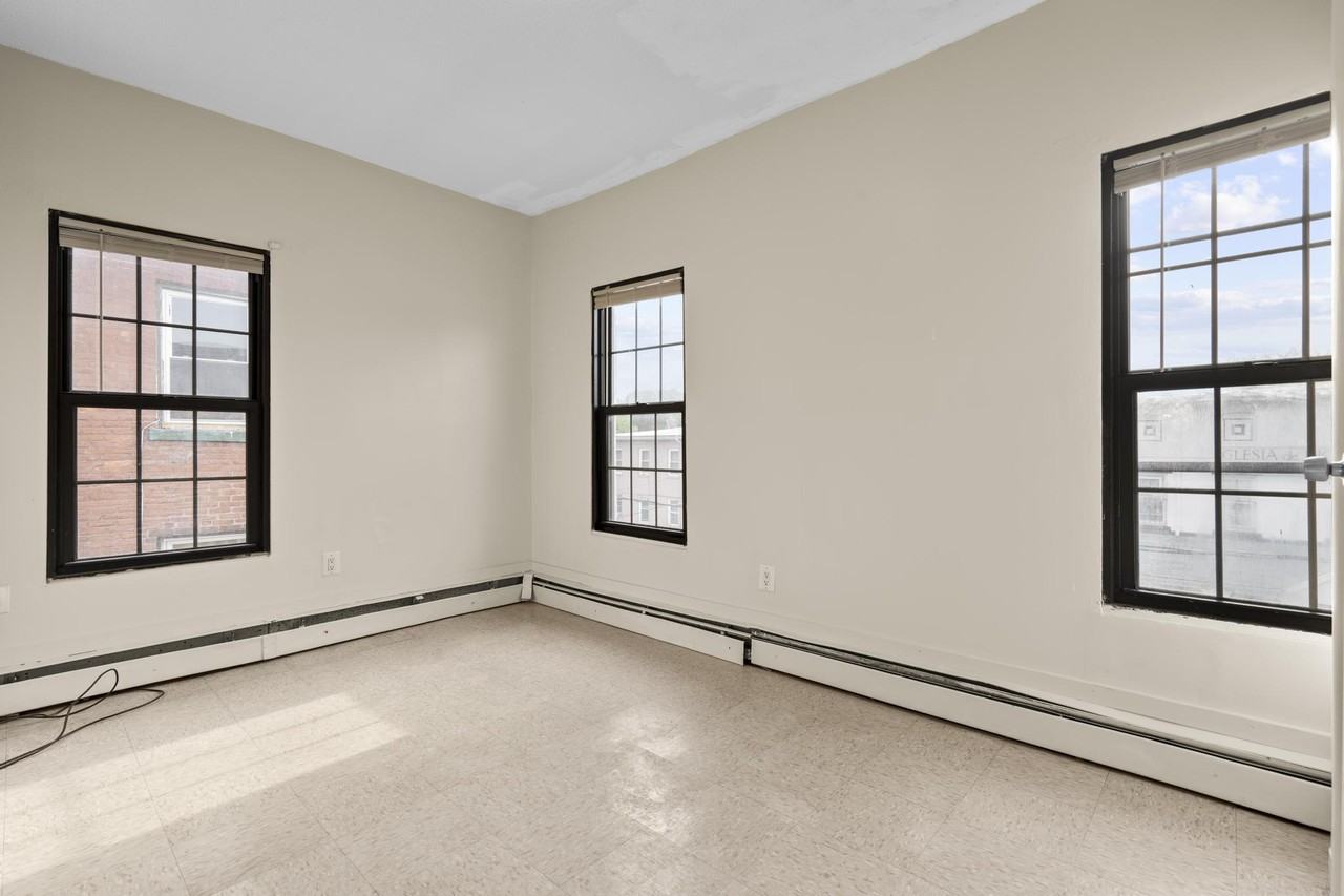 2628 Lawrence St #NA - Photo 5 of 17