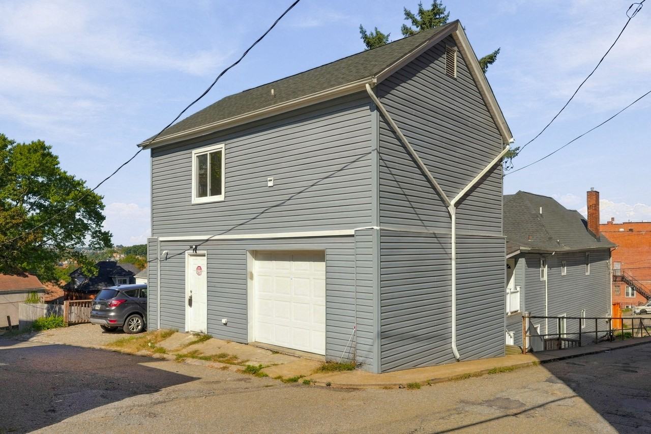 11 Maytide St #3 - Photo 4 of 23