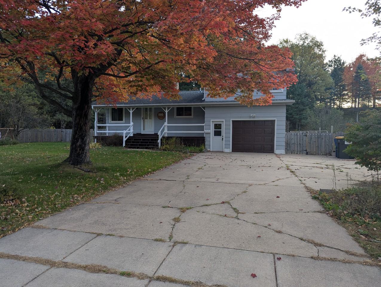 519 Pflieger St #NA - Photo 2 of 26