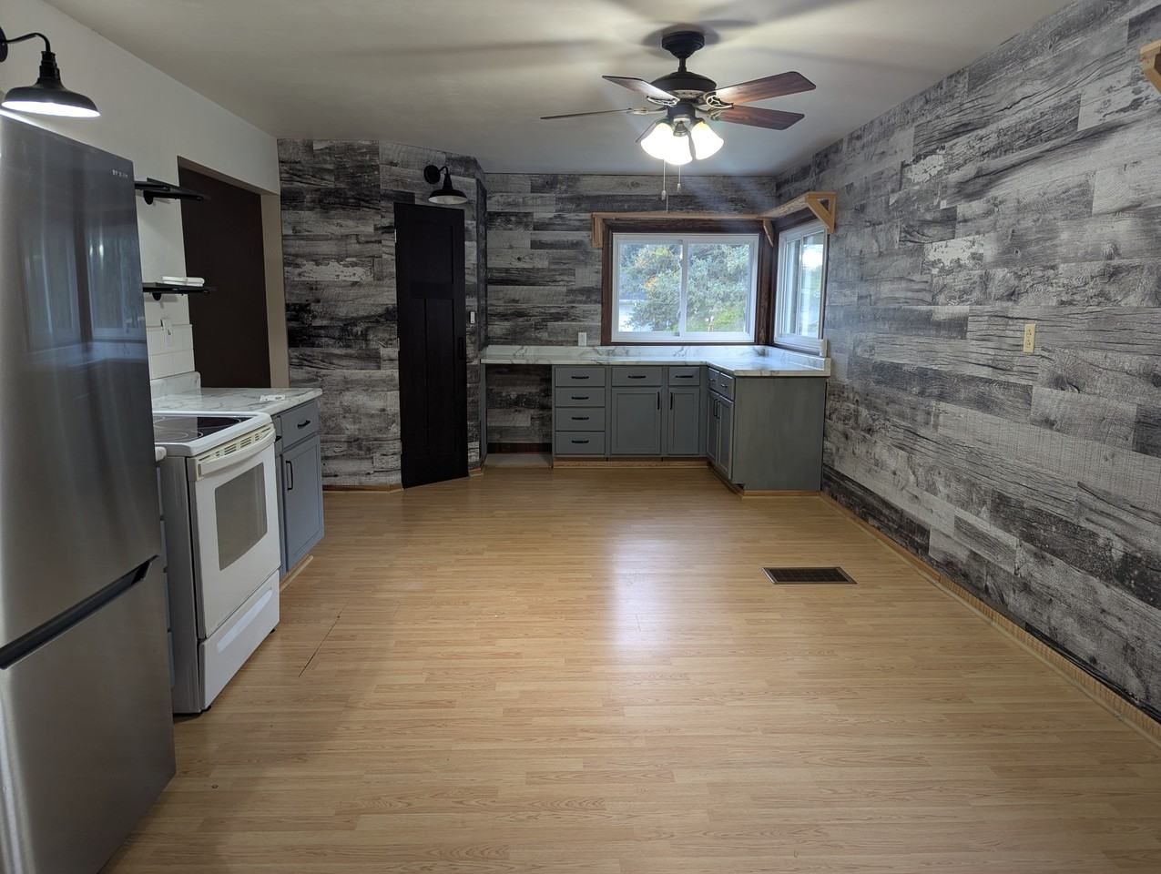 519 Pflieger St #NA - Photo 4 of 26
