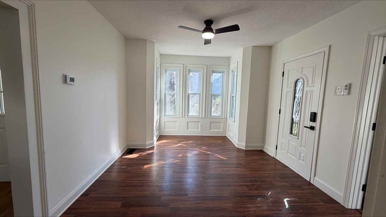 104 Greenwood St #1 - Photo 5 of 9