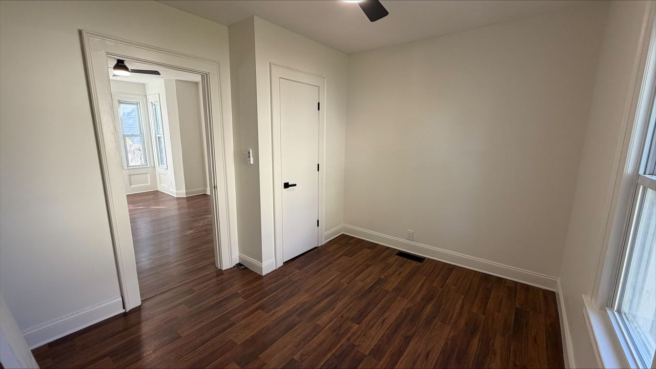104 Greenwood St #1 - Photo 6 of 9