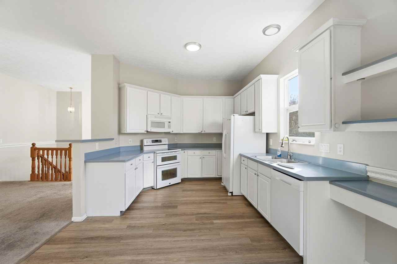 2216 Woodacre Dr #NA - Photo 4 of 20