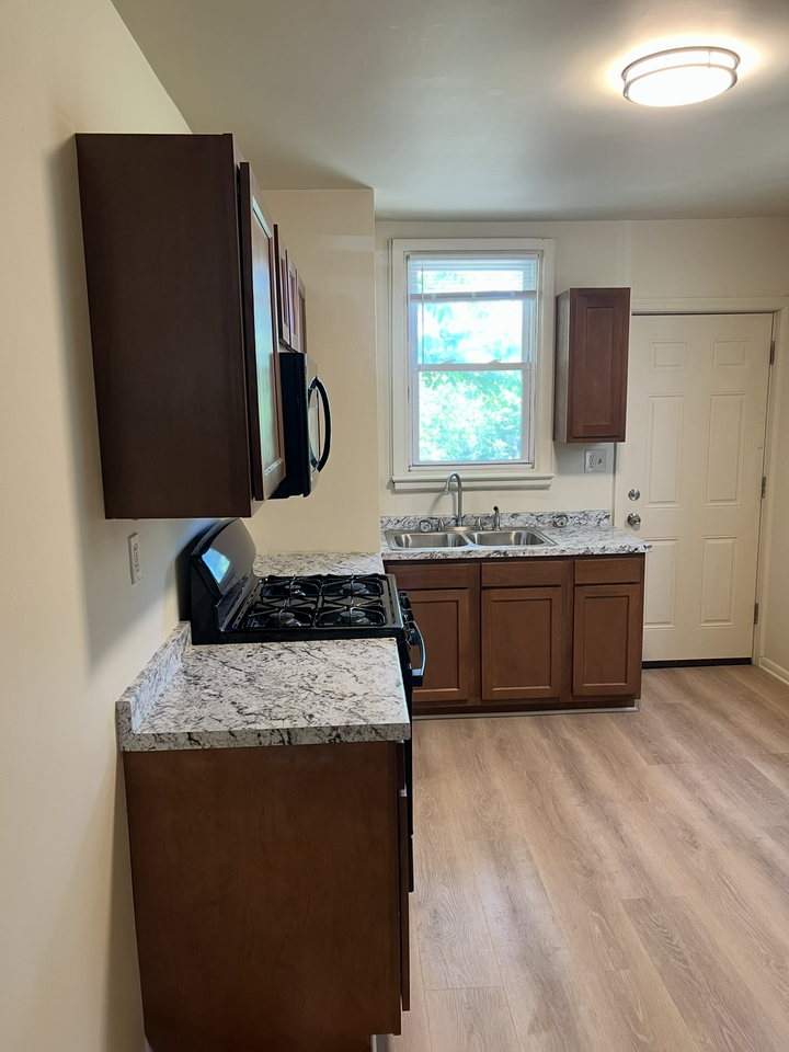 2359 Luce St #2359LUCEST - Photo 2 of 8