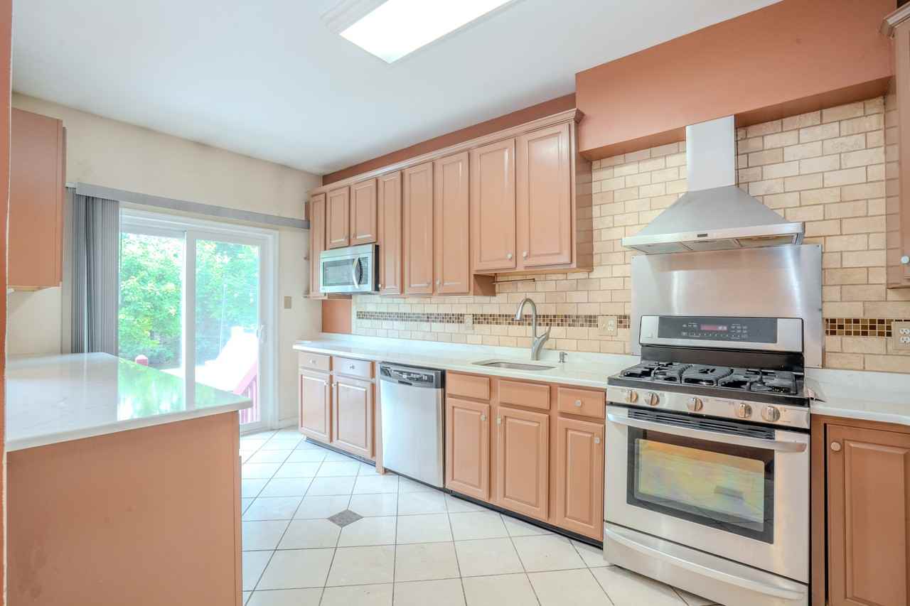 1604 Yarrow Cir #1604 - Photo 4 of 12