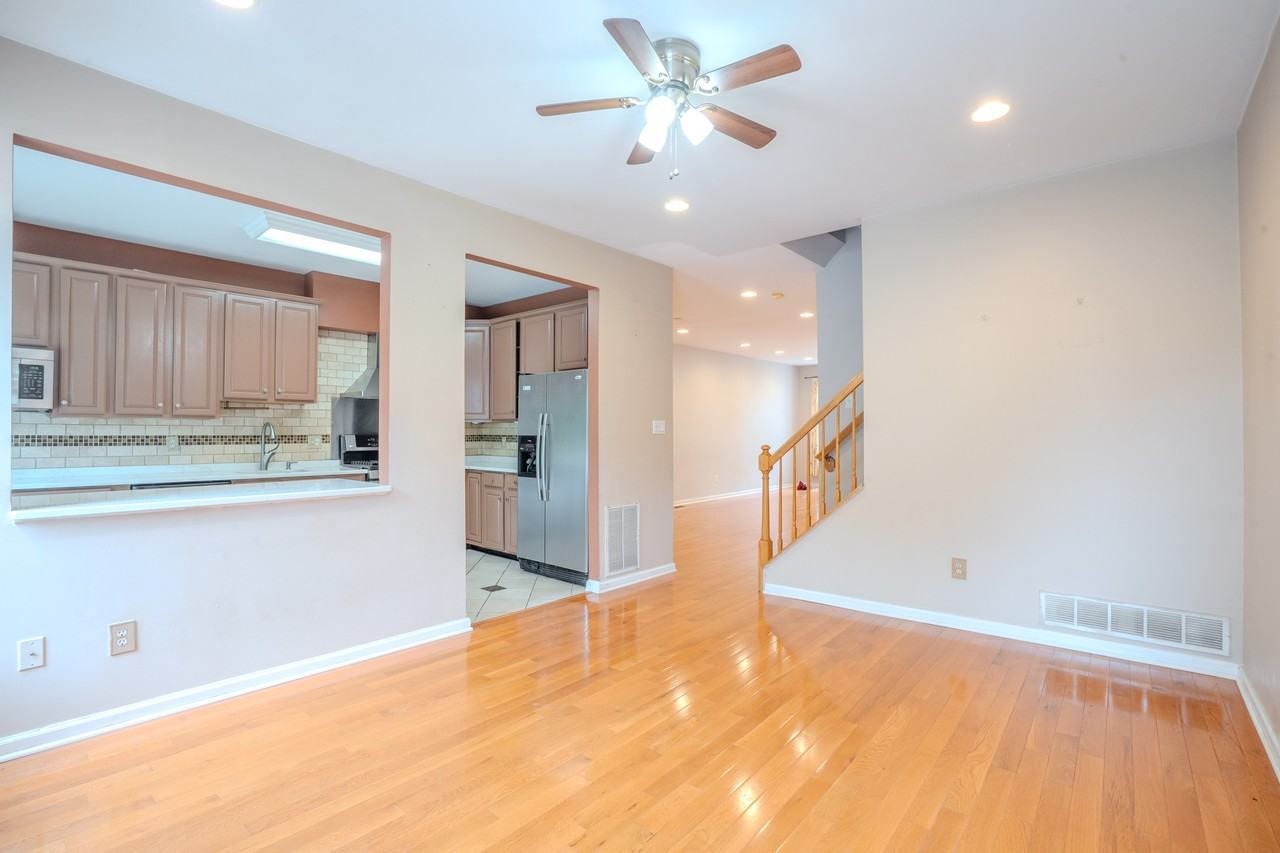 1604 Yarrow Cir #1604 - Photo 6 of 12