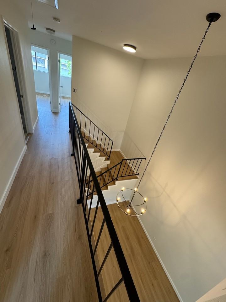 Rosewood St - Photo 2 of 17