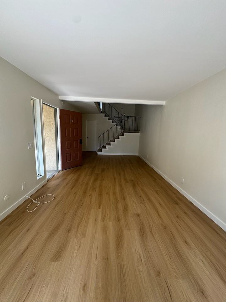 Rosewood St - Photo 3 of 17