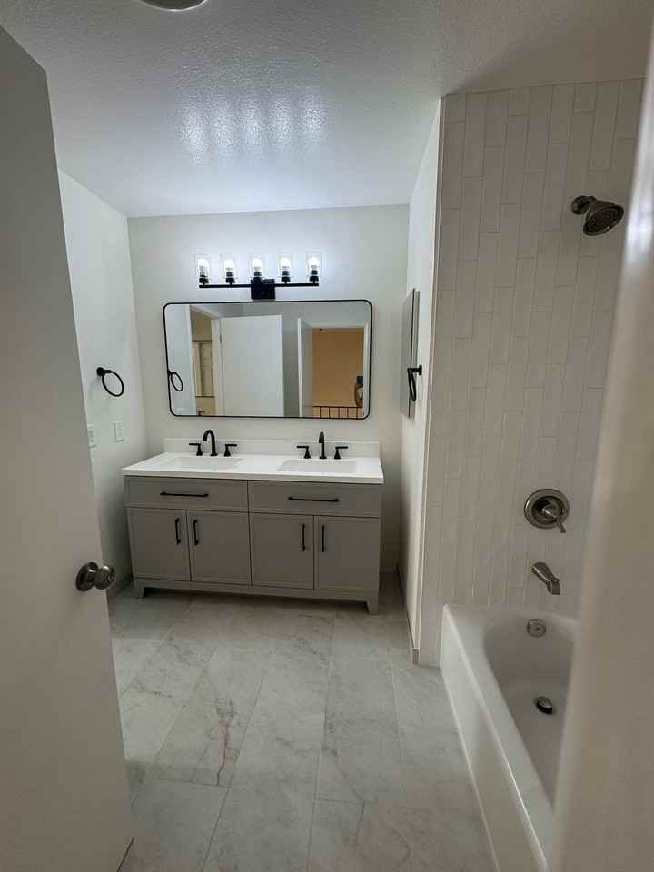 Rosewood St - Photo 5 of 17