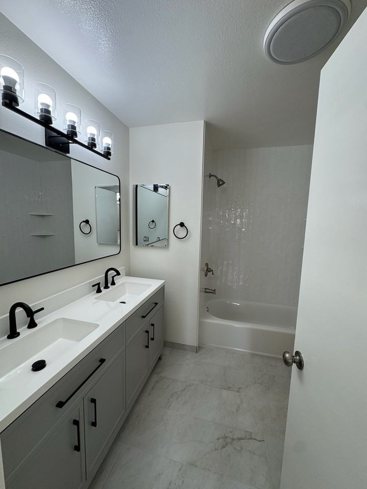 Rosewood St - Photo 6 of 17