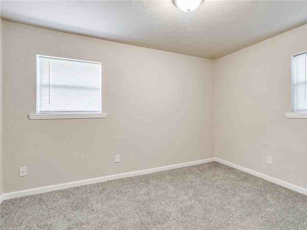 1149 Se 23rd St #NA - Photo 5 of 11
