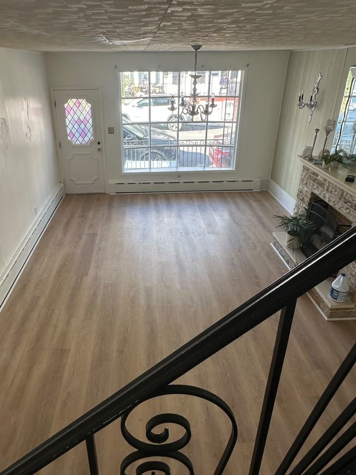 328 E Lloyd St #NA - Photo 2 of 11
