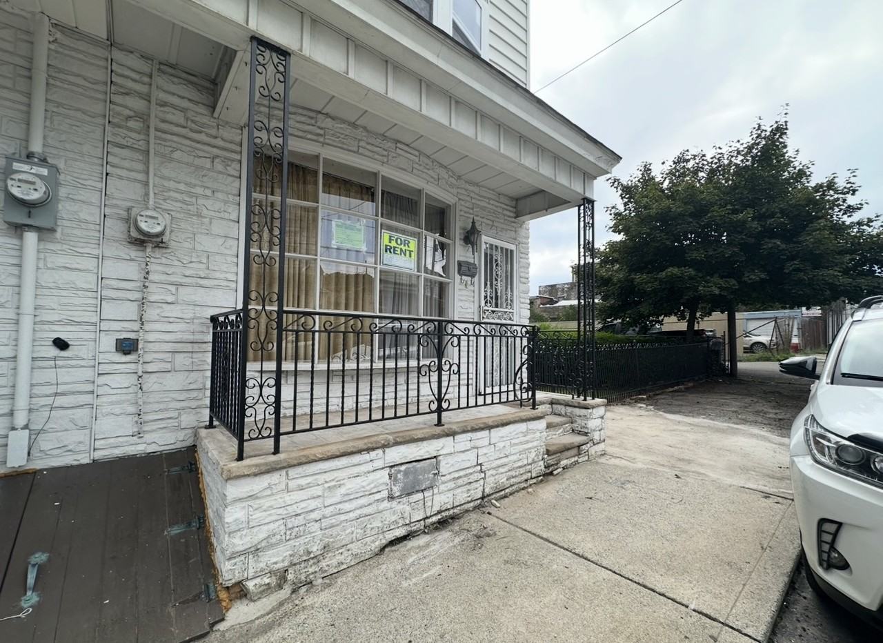 328 E Lloyd St #NA - Photo 6 of 11