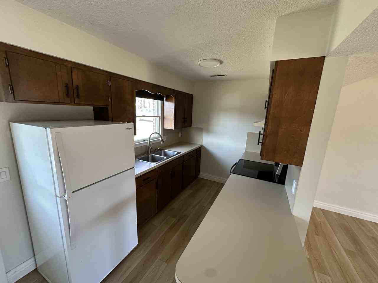 1663 Buttonwood Ct #1663 - Photo 4 of 19