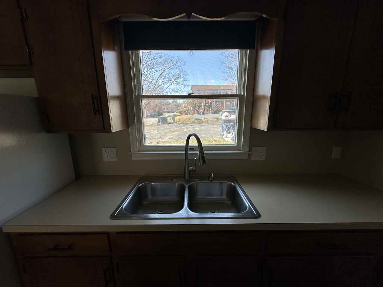 1663 Buttonwood Ct #1663 - Photo 5 of 19