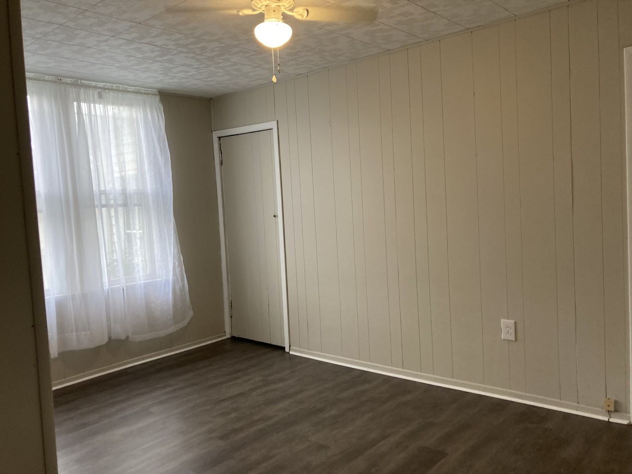 104 W Miller St #1 - Photo 4 of 7