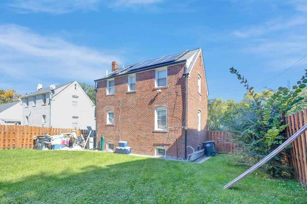 1143 46th St Se #NA - Photo 4 of 29