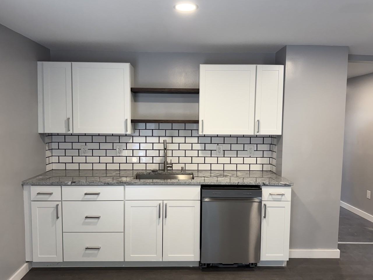 21 Shetucket Ave #21 - Photo 3 of 16