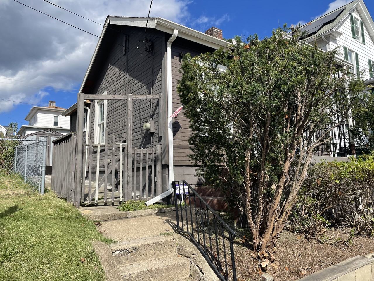 512 Lacock St #NA - Photo 2 of 11