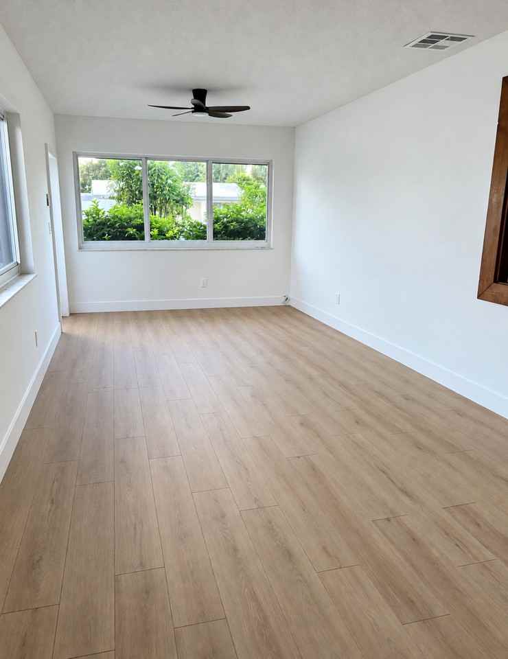 2380 Nw 5th St #NA - Photo 3 of 7
