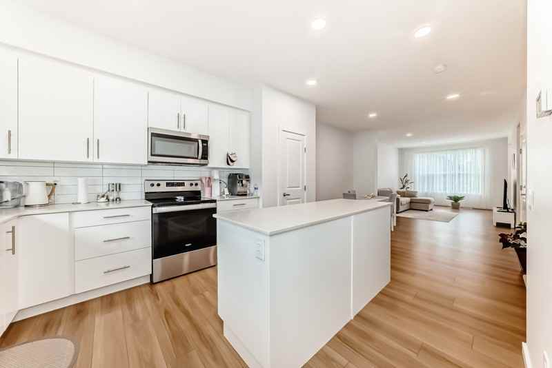 8129 226a St Nw - Photo 4 of 10