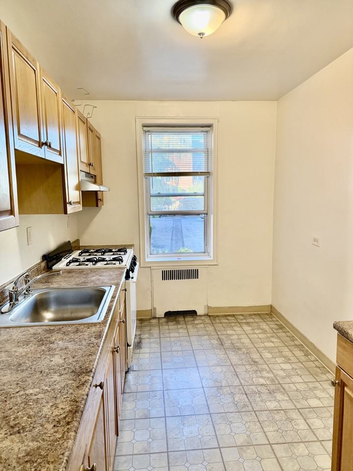 48 Windle Park #C2 - Photo 5 of 12