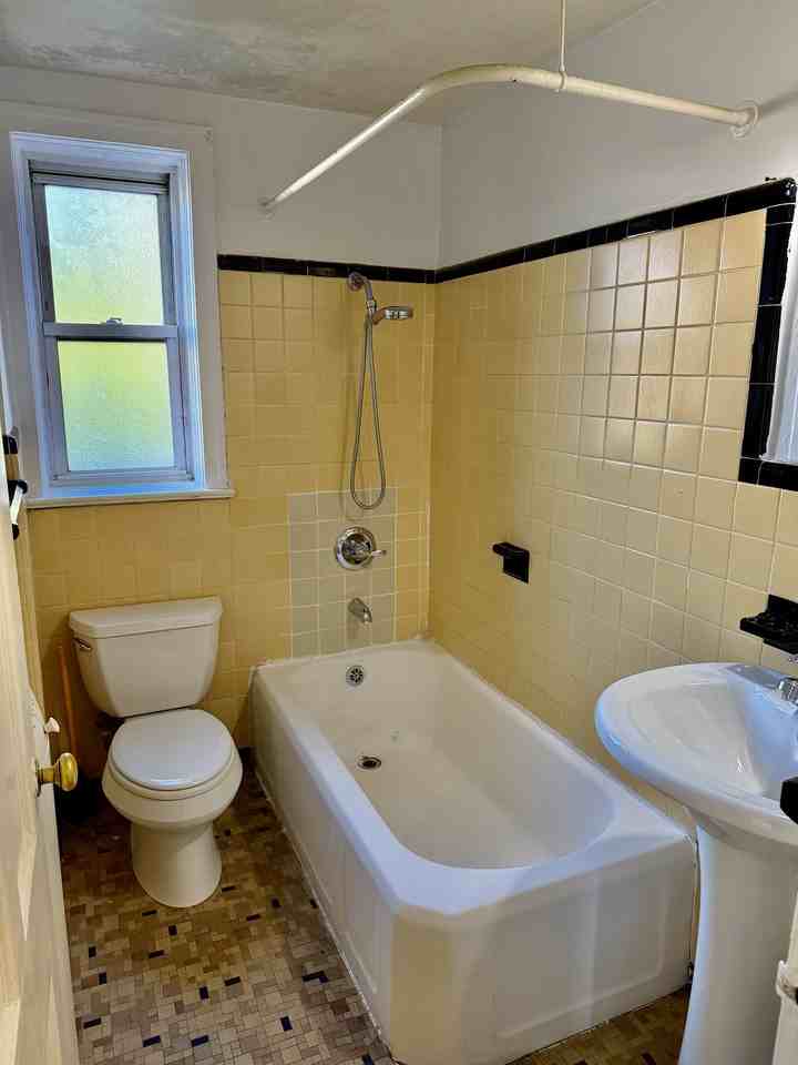 48 Windle Park #C2 - Photo 6 of 12