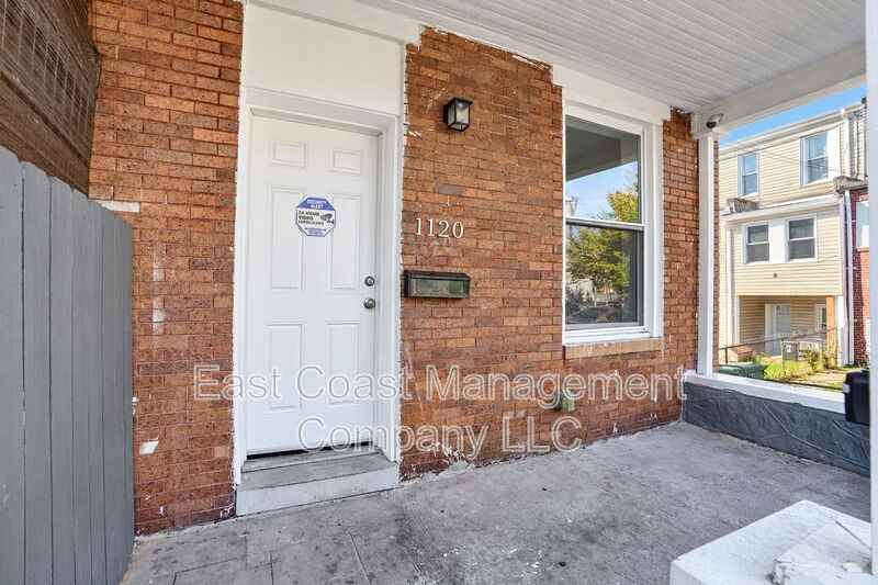 1120 N Lakewood Ave - Photo 5 of 34