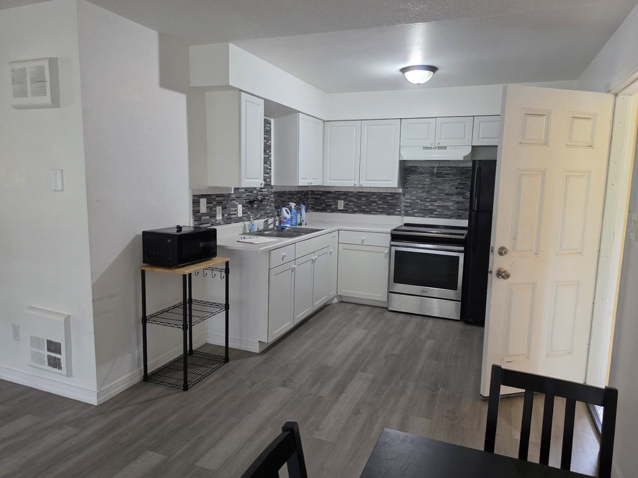 5335 Andrus Ave - Photo 2 of 4