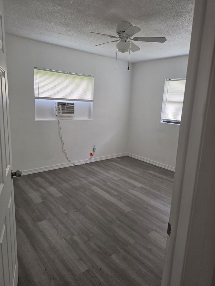 5335 Andrus Ave - Photo 4 of 4