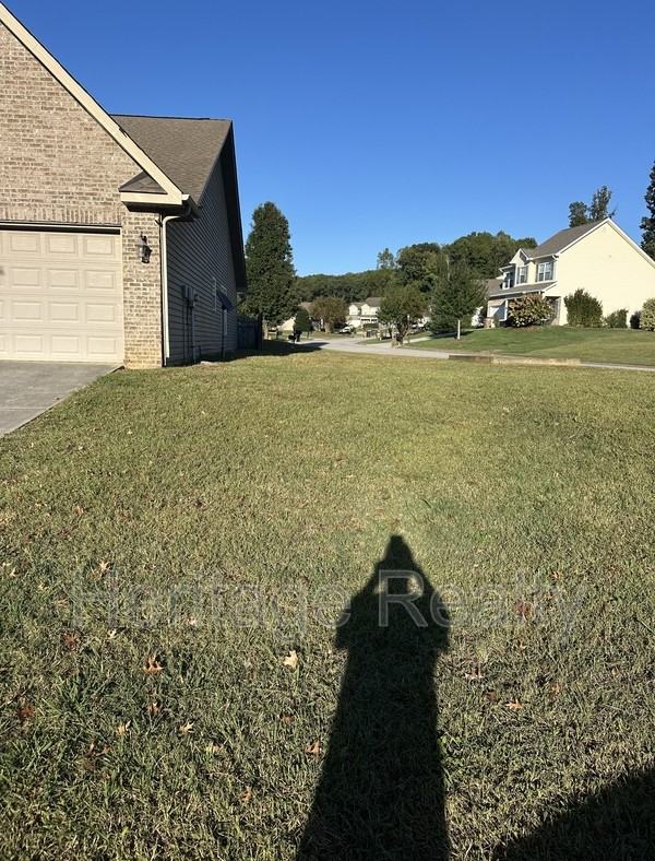 2832 Mossy Oaks Ln - Photo 4 of 5