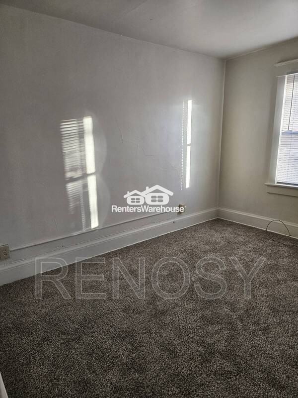 1108 25th St #2 - Photo 2 of 26