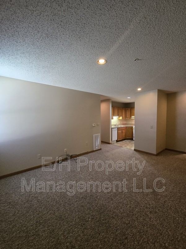2500 E 27th St #5