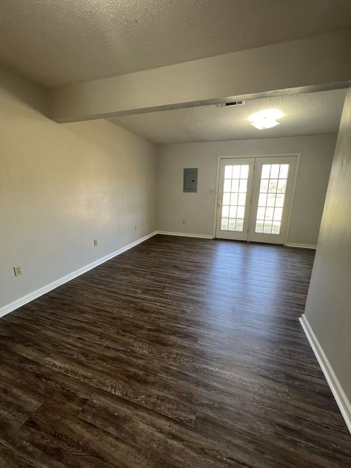 427 Mount Pelia Rd #17 - Photo 3 of 15
