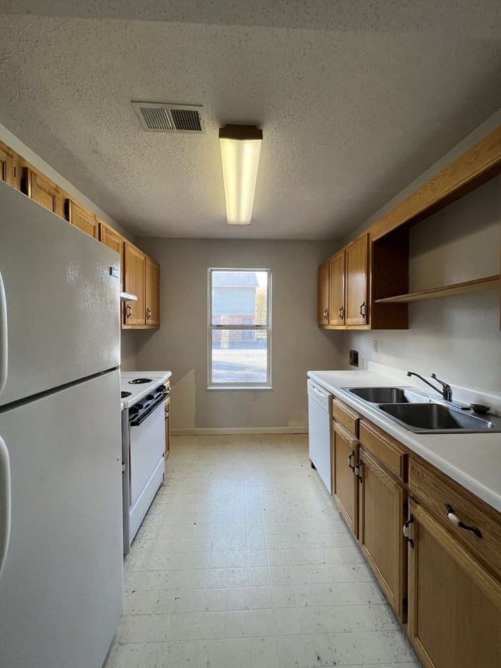 427 Mount Pelia Rd #17 - Photo 5 of 15