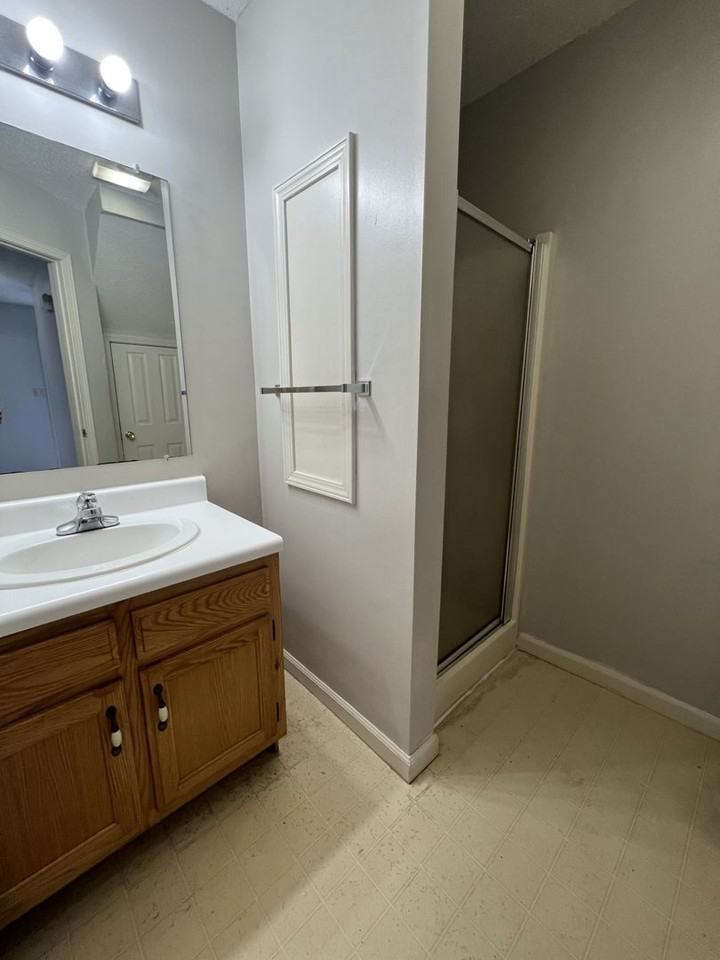427 Mount Pelia Rd #17 - Photo 6 of 15