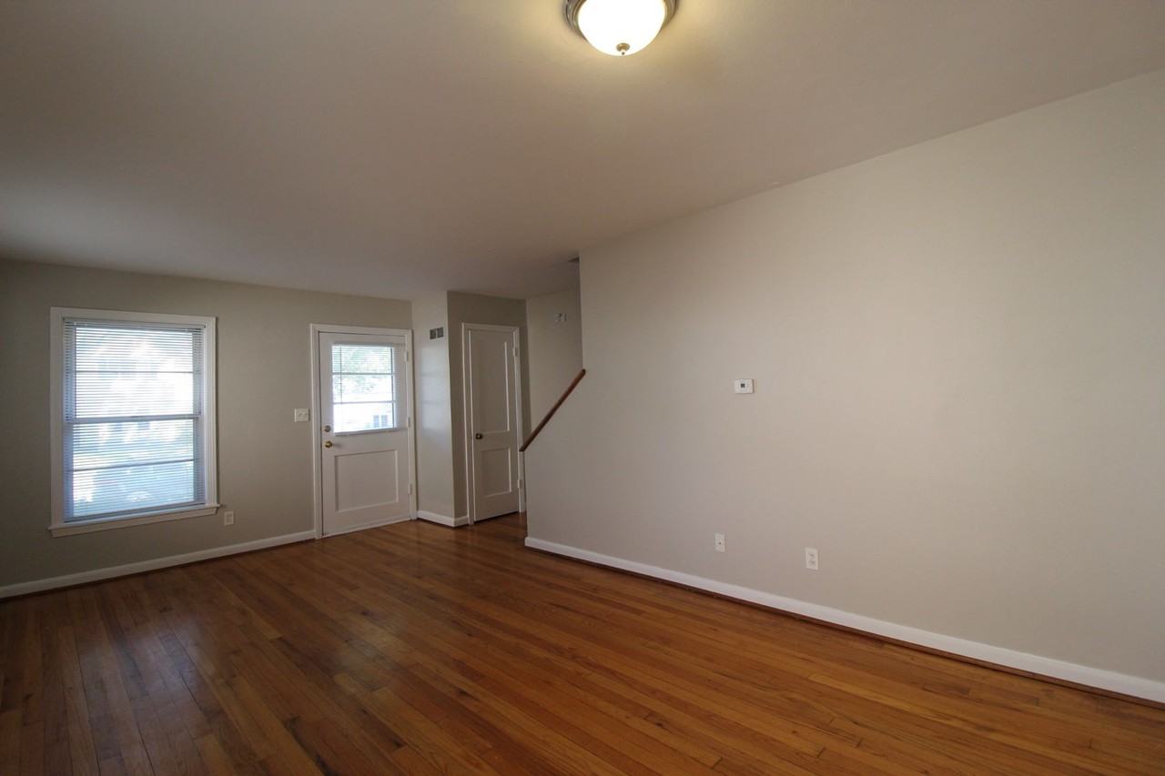 7552 Wyoming St - Photo 3 of 12