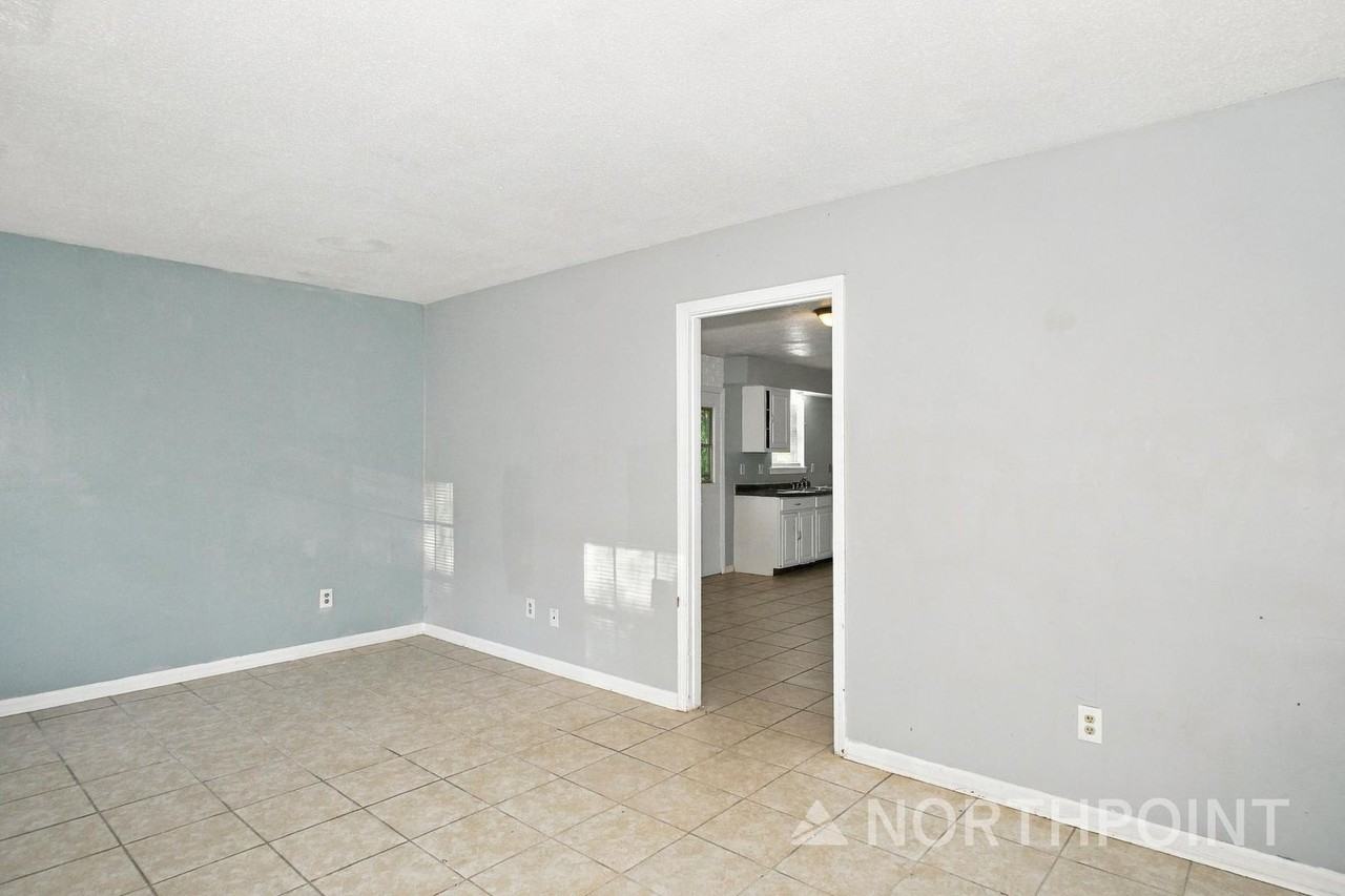 5058 Blacksmith Dr - Photo 4 of 16