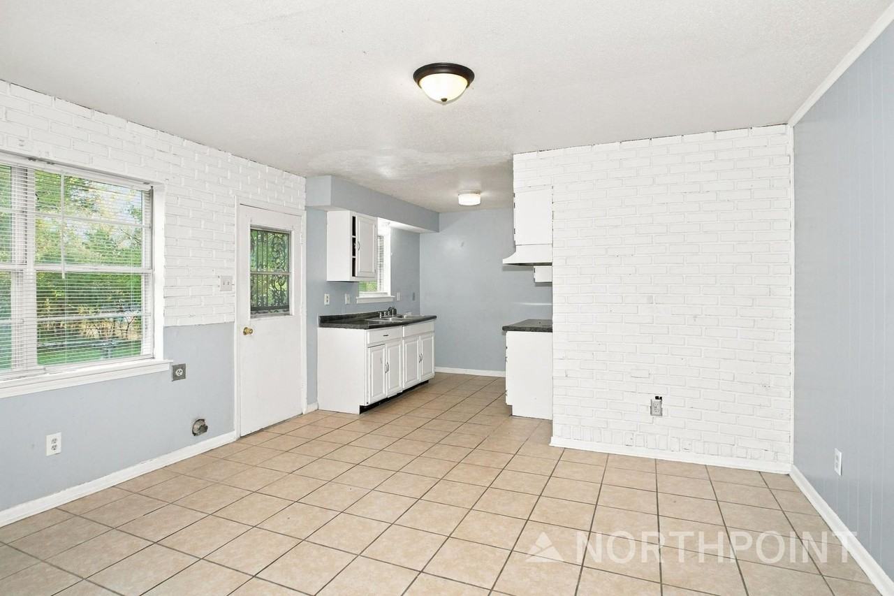 5058 Blacksmith Dr - Photo 7 of 16