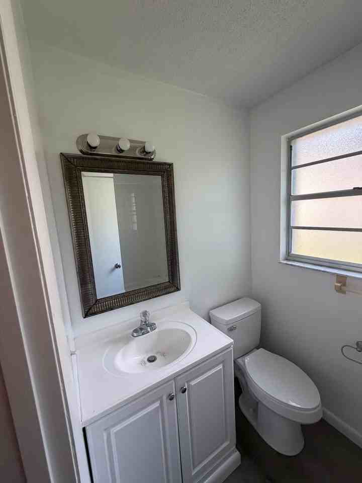 764 Candlewood Cir - Photo 5 of 8
