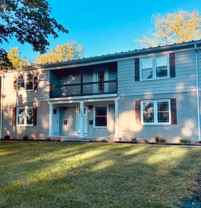 704 Grove St #B - Photo 1 of 1