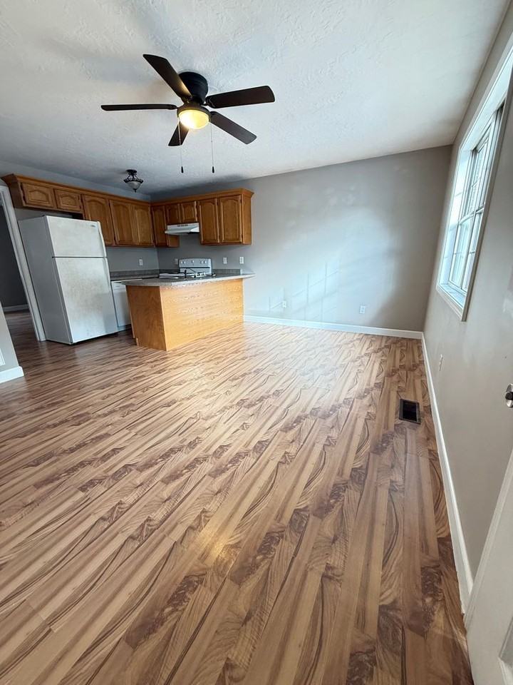 603 Church St Apt B4 #B4 - Photo 4 of 10
