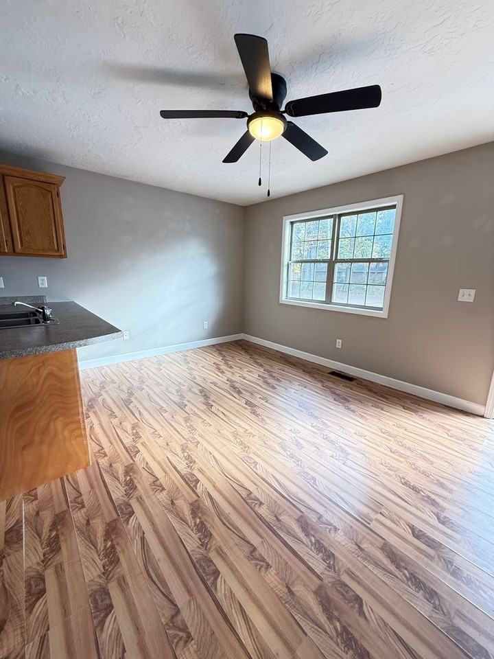 603 Church St Apt B4 #B4 - Photo 5 of 10