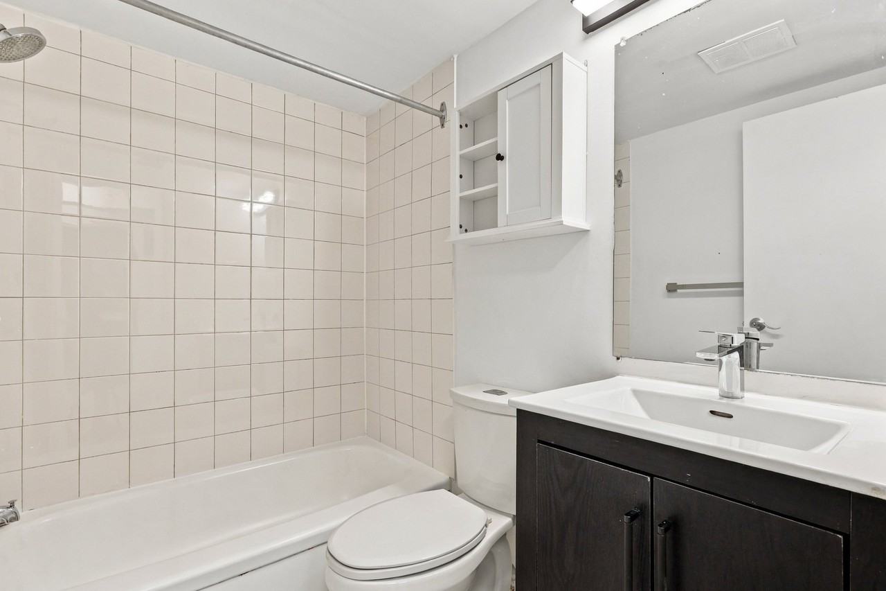 5755 Av Sir-Walter-Scott - Photo 5 of 17
