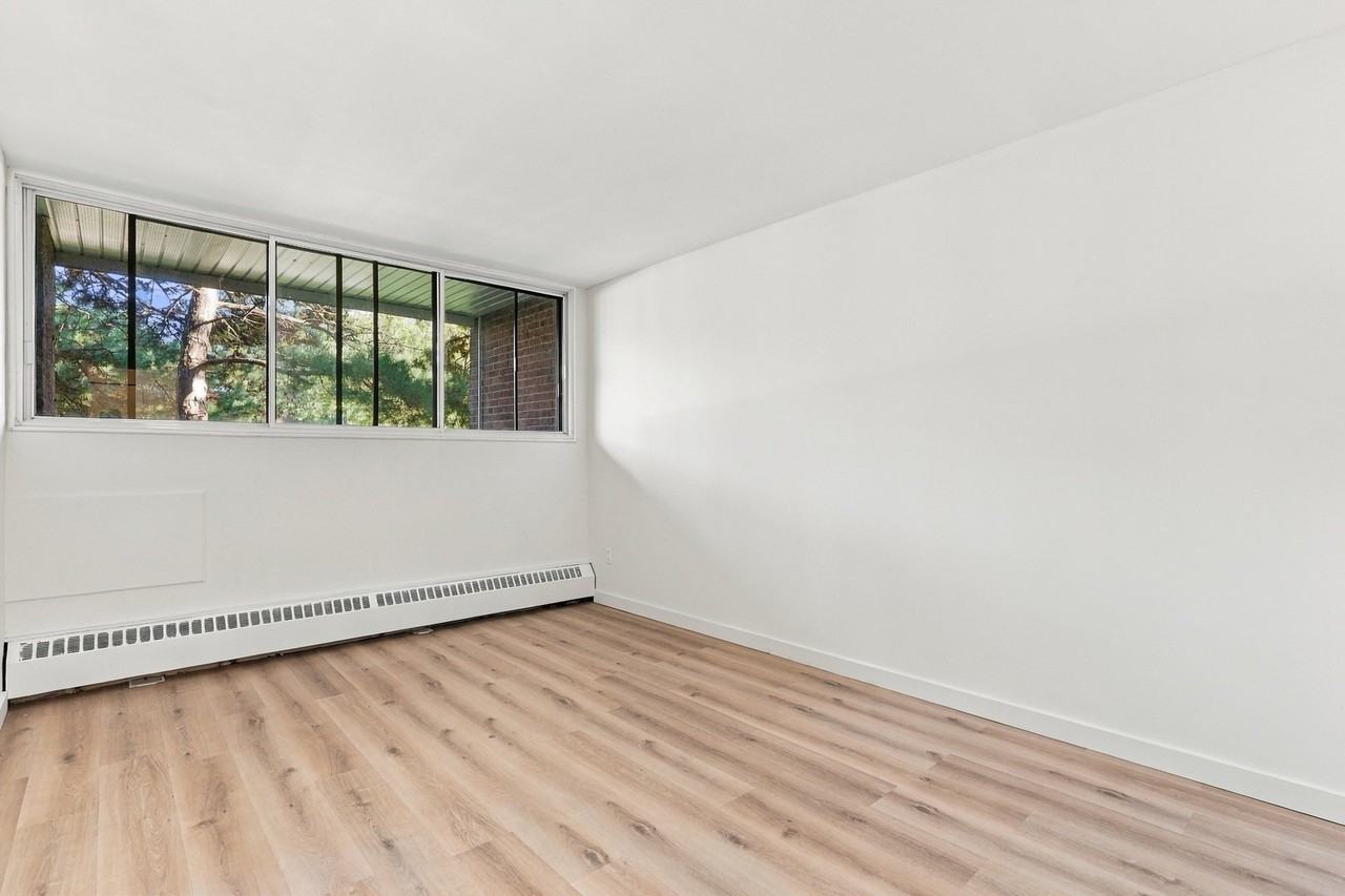 5755 Av Sir-Walter-Scott - Photo 6 of 17