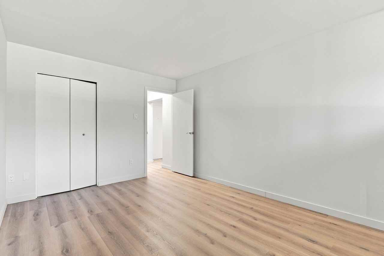5755 Av Sir-Walter-Scott - Photo 7 of 17