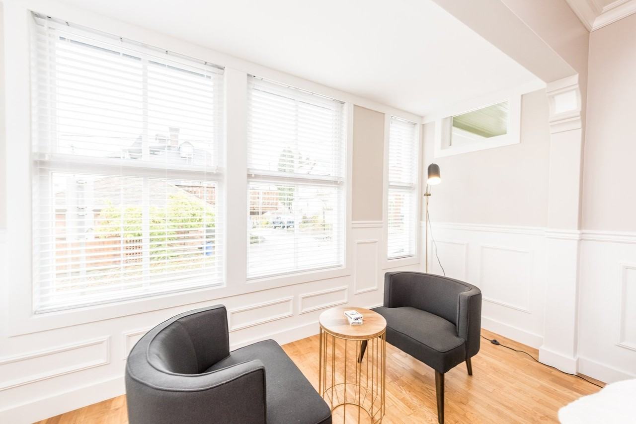 115 Ash St - Photo 4 of 20