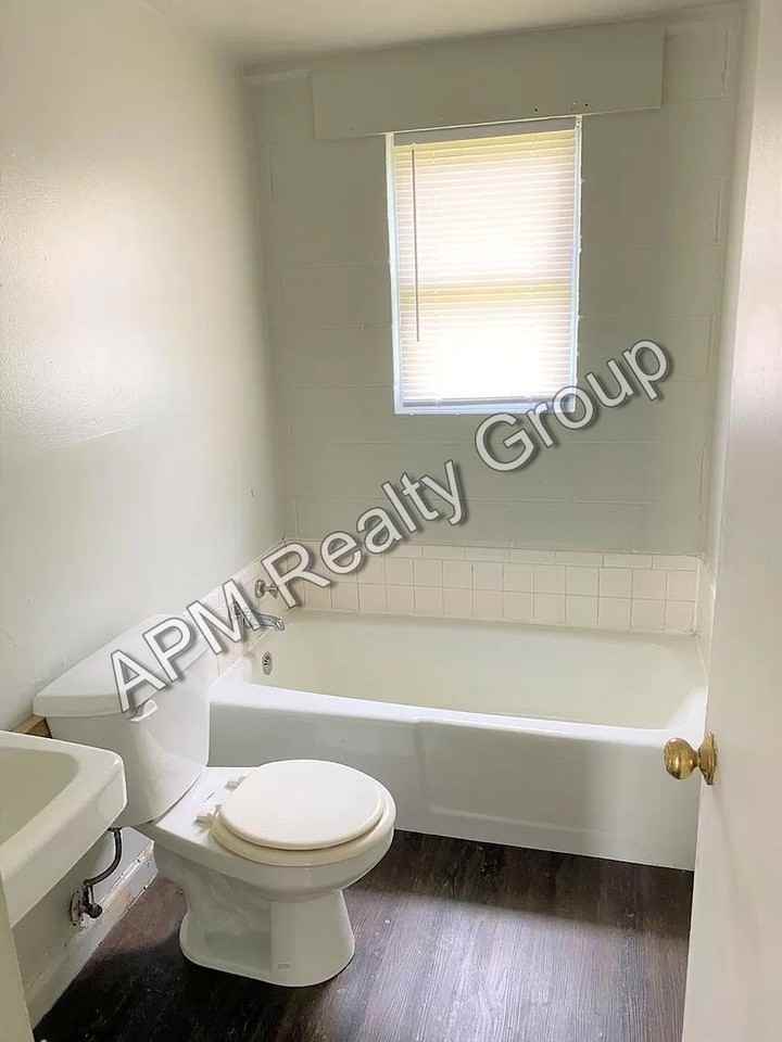 3062 Howell Ct Apt D - Photo 4 of 5